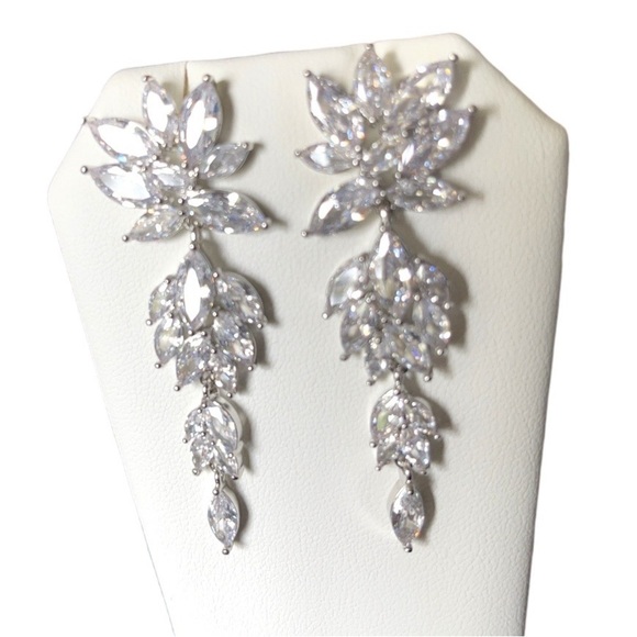 BRIDAL JEWELRY EARRINGS - Picture 1 of 5